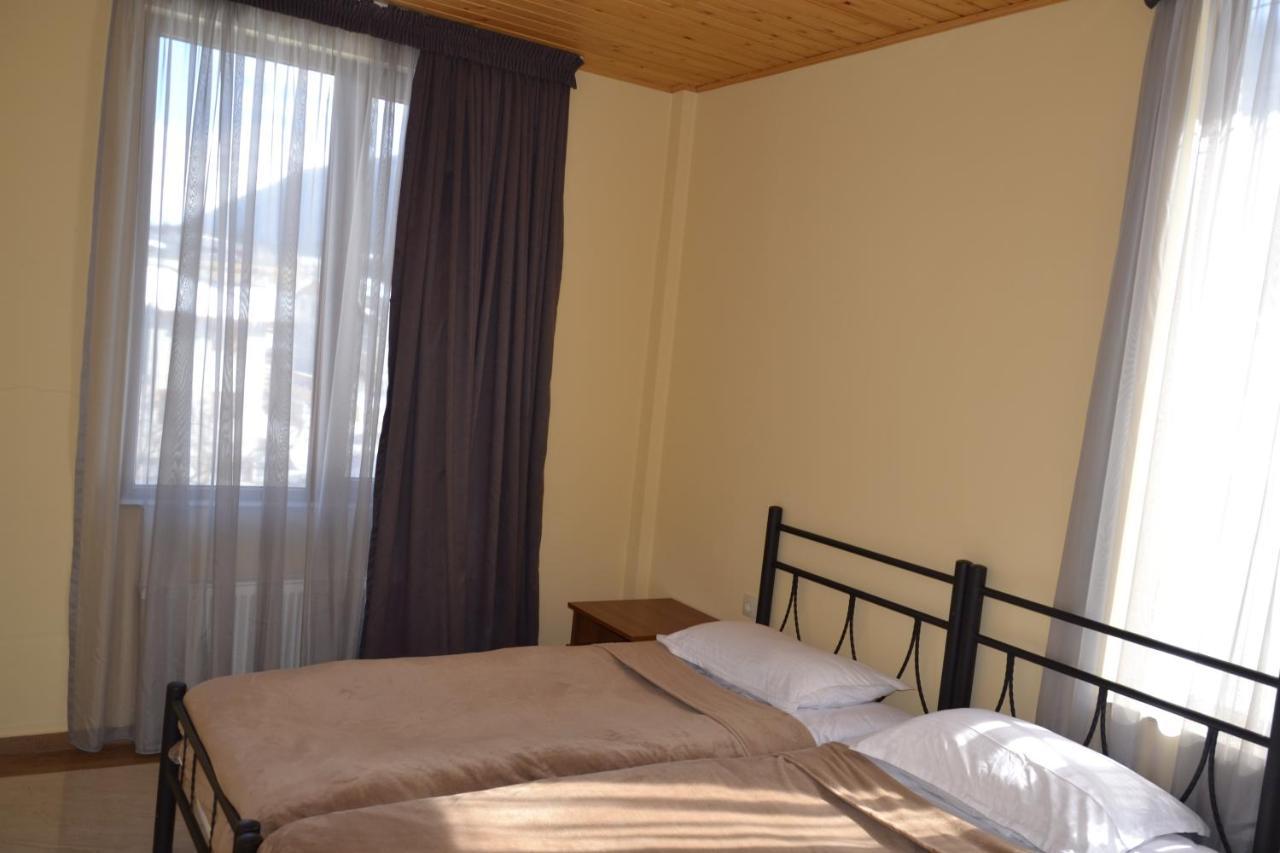 Hotel Gallery Mestia Ngoại thất bức ảnh