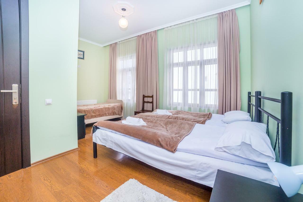 Hotel Gallery Mestia Ngoại thất bức ảnh