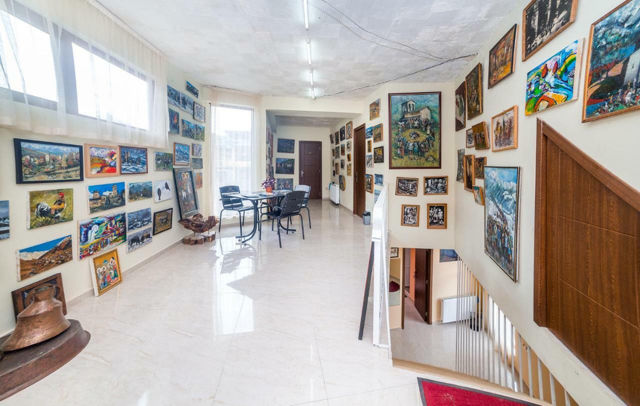 Hotel Gallery Mestia Ngoại thất bức ảnh